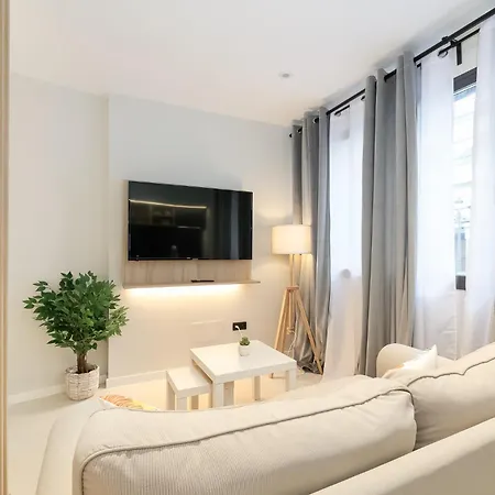 Apartment Elegante Y Luminoso En - Apto 3 By *