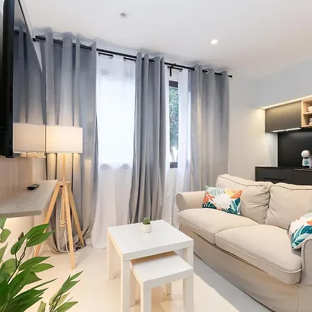 Elegante Y Luminoso En - Apto 3 By *