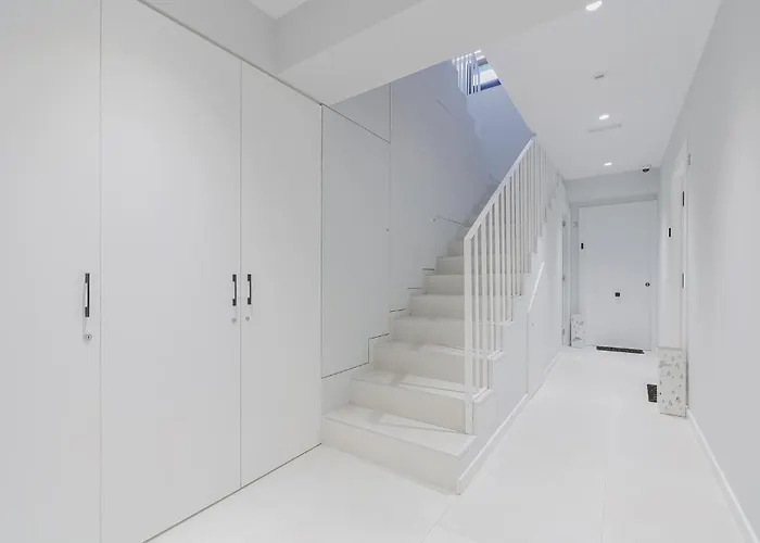 Elegante Y Luminoso En - Apto 3 By Apartmán *