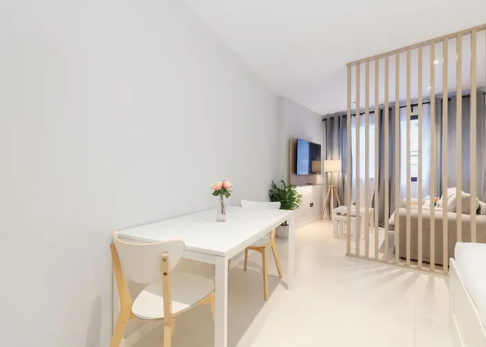 Elegante Y Luminoso En - Apto 3 By