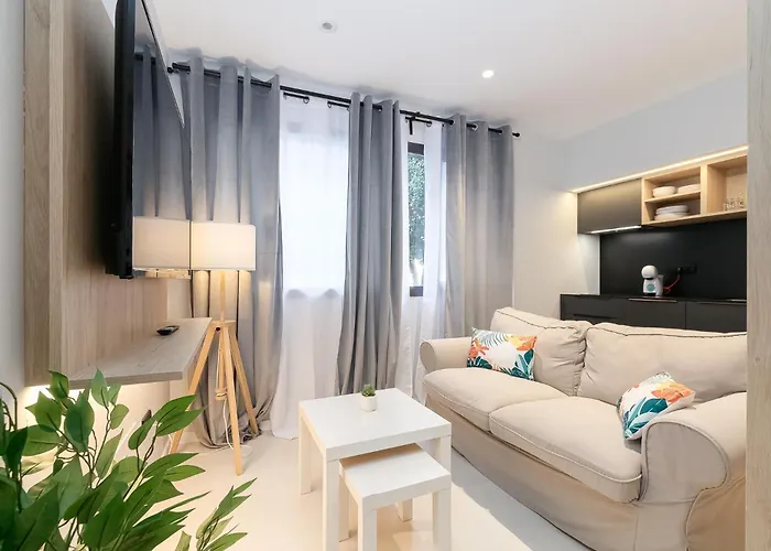 Elegante Y Luminoso En - Apto 3 By *